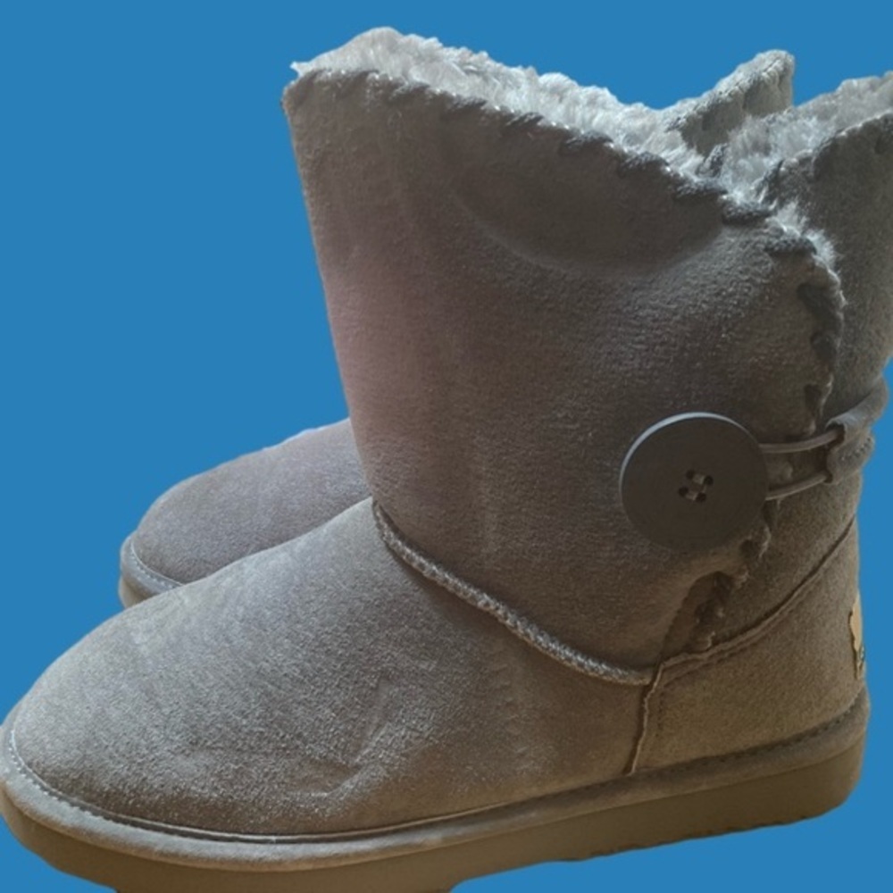 LAMO Blue Gray UGG Style Boots Size: 8